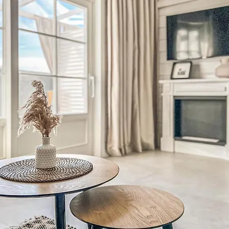 2 Bedroom Awesome In Mielno (Koszalin)