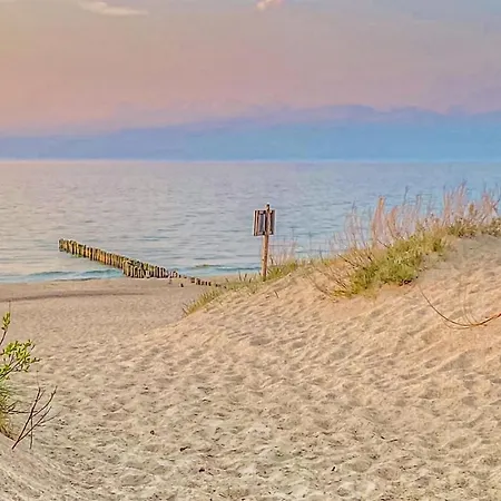 2 Bedroom Awesome In Mielno (Koszalin)