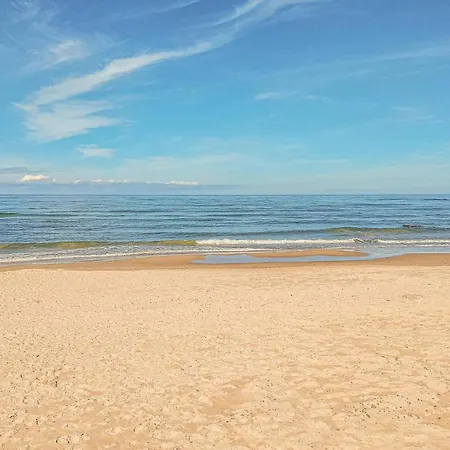 2 Bedroom Awesome In Prázdninový dům